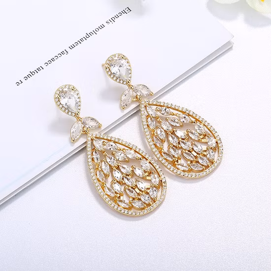 두바이 18K 골드 로듐 도금 패션 실버 합금 CZ 스터드 귀걸이 여성용 진주 크리스탈 포함